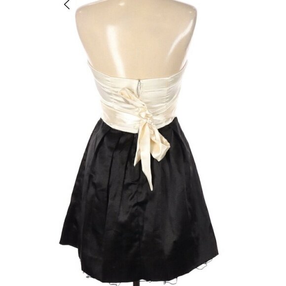 Speechless Junior Girl Size 5 Strapless Dress - Picture 2 of 2